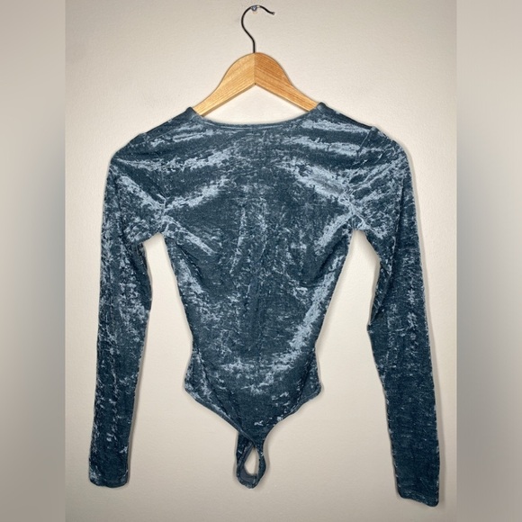 TNA Crushed Velvet Longsleeve Bodysuit - Picture 5 of 7